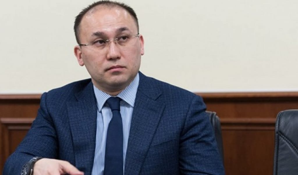 "Қ.ТОҚАЕВ - ЕКІНШІ НАЗАРБАЕВ ЕМЕС": МИНИСТР "ҚОС БИЛІК" ТУРАЛЫ ПІКІР БІЛДІРДІ