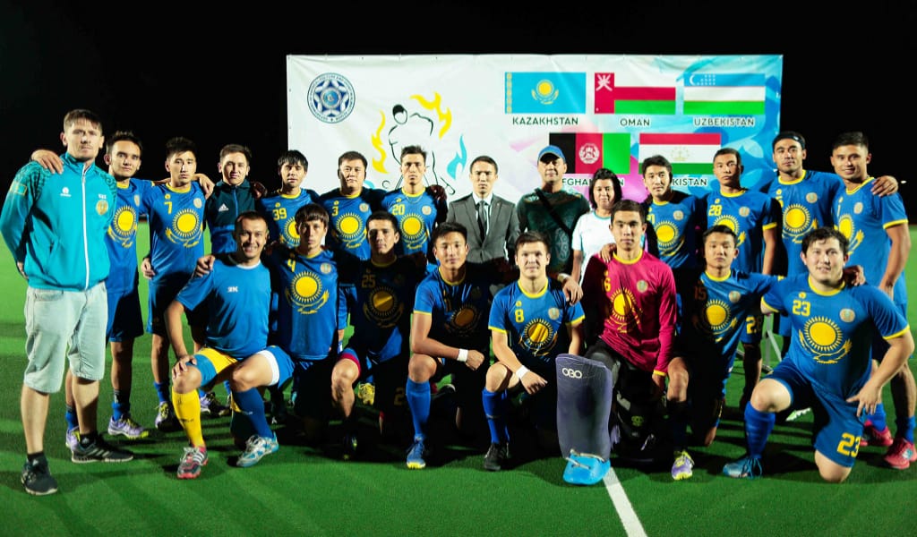 "БЕС АРЫСТЫҢ" БАПКЕРІ: "ОТБАСЫМЫЗБЕН ХОККЕЙМЕН ШҰҒЫЛДАНАМЫЗ"