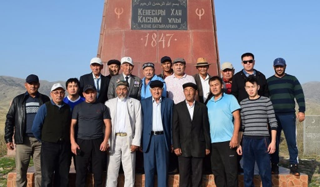 БӘРЕКЕЛДІ: КЕНЕСАРЫ ХАНҒА БЕЛГІТАС ОРНАТЫЛДЫ