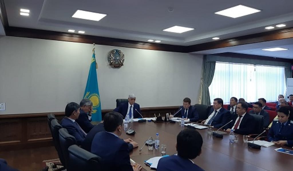 МЕРЗІМІНЕН КЕШІКТІРІЛГЕН: ОБЛЫС ӘКІМІ ҚАТАҢ ЕСКЕРТУ ЖАСАДЫ