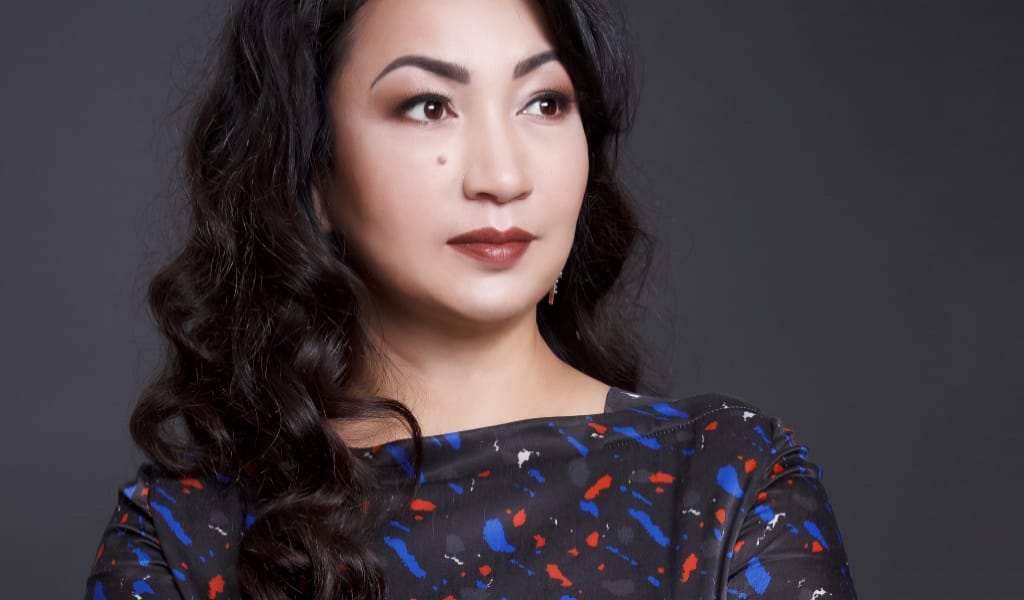 "ЖЫРЫМДЫ ОҚИЫН СЫРЫМДЫ ТЫҢДАСАҢ": ЖАҢЫЛХАН АСЫЛБЕКОВАНЫҢ ӨЛЕҢДЕРІ