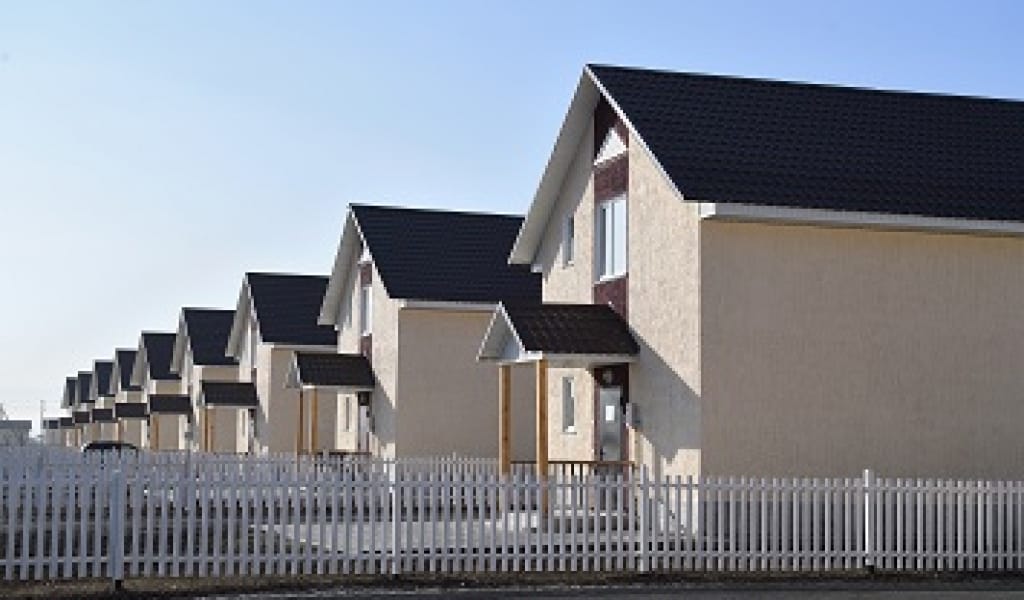 ВИЦЕ-ПРЕМЬЕР ГҮЛ СЫЙЛАДЫ: КОТТЕДЖДЕ ТҰРАТЫН КӨПБАЛАЛЫ АНА