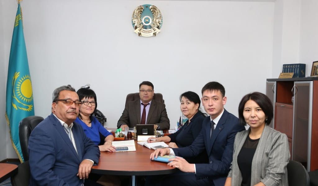 "ЖЕТІСУҒА" ШЫҚСАҚ, ҚУАНАМЫЗ": ГАЗЕТ ТІЛШІЛЕРІ САРҚАН АУДАНЫН АРАЛАДЫ