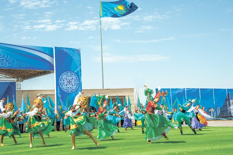 КӨККЕ ӨРЛЕГЕН КӨК ТУЫМ