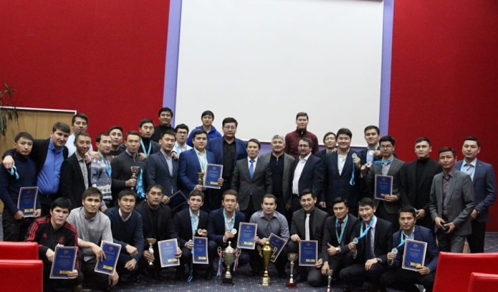 "ҚОЛҒА АЛУ КЕРЕК": МЕРЗІМІНЕН БҰРЫН ЧЕМПИОН АТАНҒАН КОМАНДА