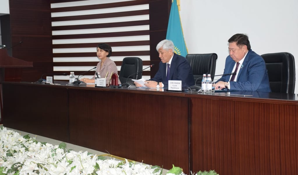 "ЕЛБАСЫ СЕГІЗ МІНДЕТ ЖҮКТЕДІ": АЛМАТЫ ОБЛЫСЫНДА ПАРТИЯЛЫҚТАР ЖИЫН ӨТКІЗДІ