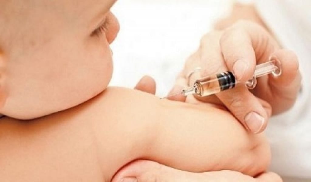 "СОҢҒЫ ШЕШІМ АТА-АНАДА": БАЛАҢЫЗҒА НЕ СЕБЕПТІ ЕКПЕ ҚАЖЕТ?