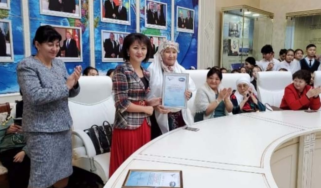 "ТЕГІН ТАПСЫРДЫ": ЕЛБАСЫНЫҢ ТАРИХИ-МӘДЕНИ ОРТАЛЫҒЫ ЖӘДІГЕРЛЕРМЕН ТОЛЫҚТЫ