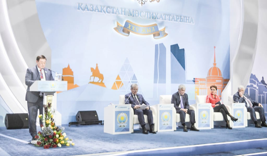 ҚР МӘСЛИХАТЫНА - 25 ЖЫЛ: ХАЛЫҚ ПЕН БИЛІКТІ ЖАЛҒАҒАН АЛТЫН КӨПІР