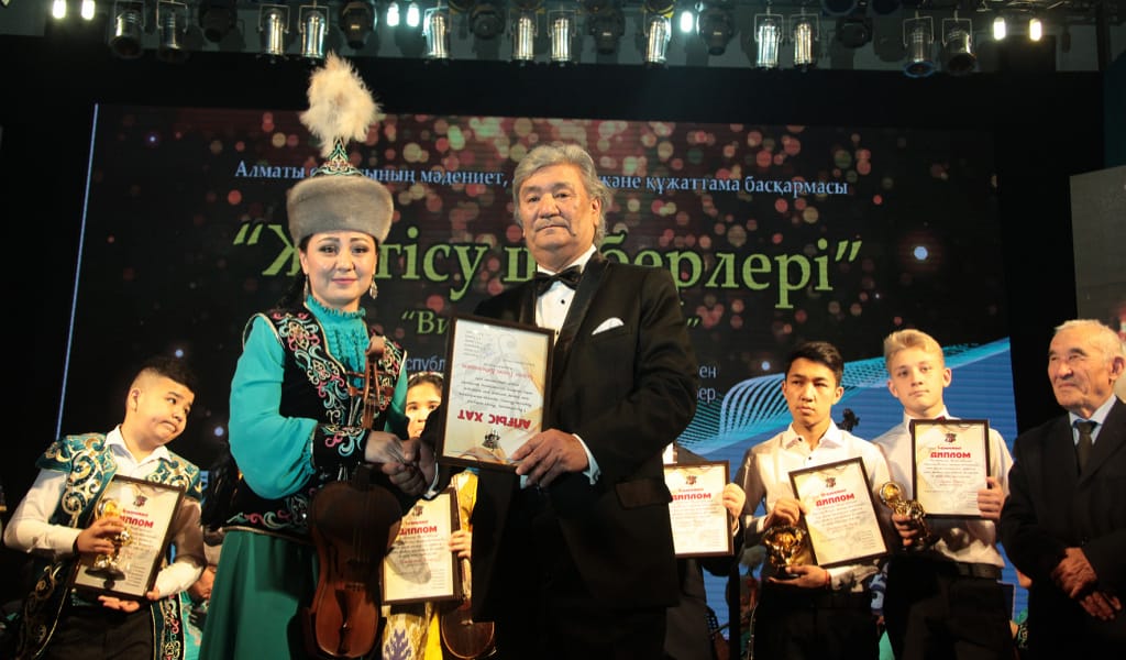 "МҰНДАЙ МҮМКІНДІК БОЛҒАН ЖОҚ": ТАЛДЫҚОРҒАНДА ӨНЕРПАЗДАР БАҚ СЫНАСТЫ