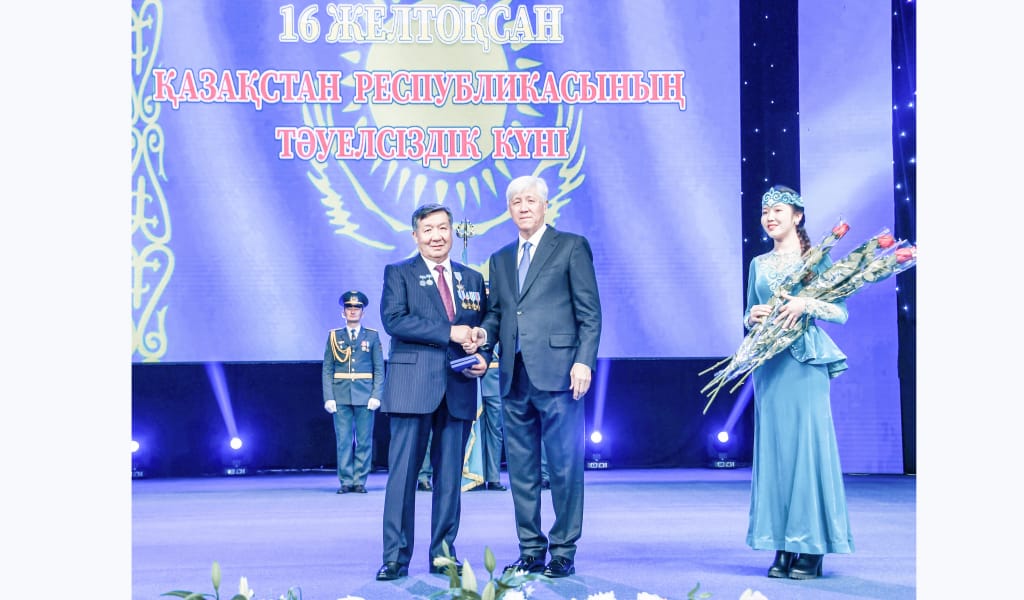 "ҰЛЫ КҮН": МЕМЛЕКЕТТІК МАРАПАТ МЕРЕЙ ӨСІРДІ