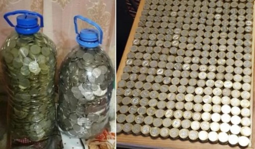 "БӨТЕЛКЕДЕГІ ДЕПОЗИТ": ҚАРАҒАНДЫЛЫҚ ТҰРҒЫН ЖЕТІ ЖЫЛ БОЙЫ МОНЕТА ЖИНАҒАН