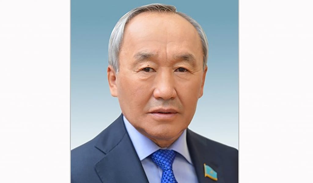 "ТІЛЕМСЕК НИЕТТЕН АРЫЛАЙЫҚ": СЕРІК ҮМБЕТОВ ТАҒЫЛЫМҒА ТОЛЫ МАҚАЛА ЖАРИЯЛАДЫ