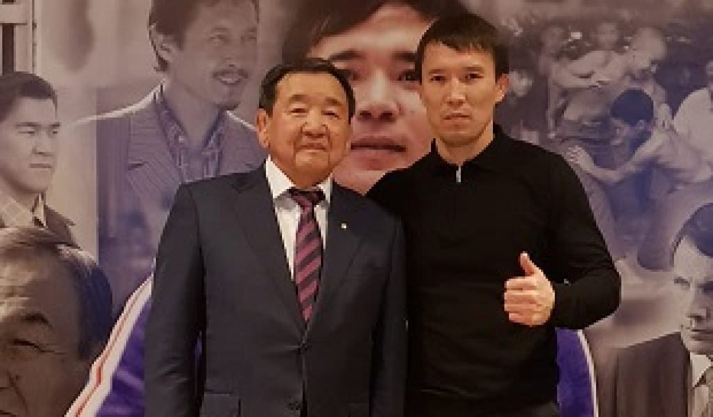 "ТҰҢҒЫШ ЧЕМПИОН": ЖАҚСЫЛЫҚ ҮШКЕМПІРОВ ТУРАЛЫ ФИЛЬМ ТҮСІРІЛДІ