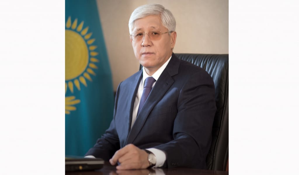 "АЛҒЫС БІЛДІРЕМІН": АМАНДЫҚ БАТАЛОВ ЖЕТІСУЛЫҚТАРДЫ ЖАҢА ЖЫЛМЕН ҚҰТТЫҚТАДЫ