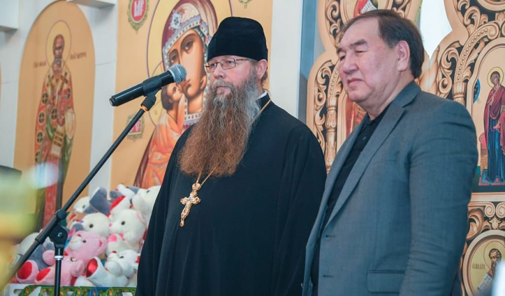 ТАЛДЫҚОРҒАН: РОЖДЕСТВО МЕРЕКЕСІНДЕ СЫЙЛЫҚТАР ҮЛЕСТІРІЛДІ