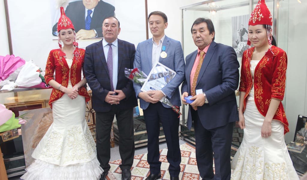 ІЛИЯСТАНУ: "ЖЫР ҚҰЛАГЕРІНІҢ" ЖЕҢІМПАЗДАРЫ МАРАПАТТАЛДЫ