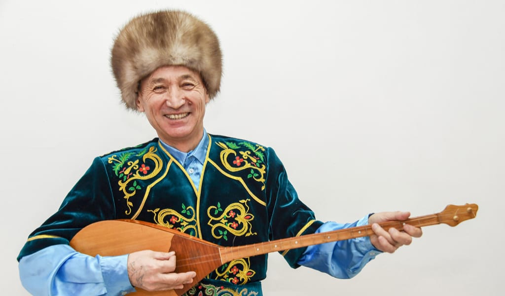 "ХАЙЛӘЙЛІМ": БҮГІН АҚЫН АЙТАҚЫН БҰЛҒАҚОВ 60 ЖАСҚА ТОЛДЫ