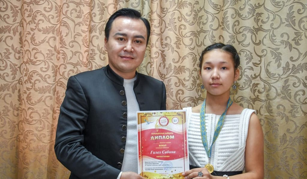 "МАДИНАҒА ҰҚСАЙДЫ": ӨНЕР ӘЛЕМІНДЕ ТАҒЫ БІР ЖЕТКІНШЕК ӨСІП КЕЛЕДІ