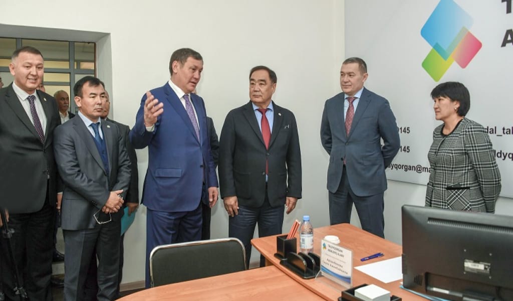 "УАҚЫТ ҮНЕМДЕЛЕДІ": ТАЛДЫҚОРҒАНДА ЖЫЛДАМ ҚЫЗМЕТ КӨРСЕТЕТІН ОФИС АШЫЛДЫ