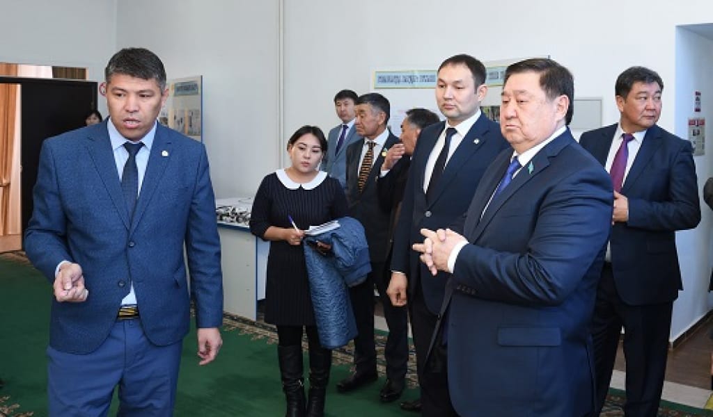 "ЖАҢА КӘСІПОРЫН ЖОҚ": ӘКІМ ЕСЕБІНДЕ КЕНЖЕЛЕП ҚАЛҒАН САЛАЛАР СӨЗ БОЛДЫ