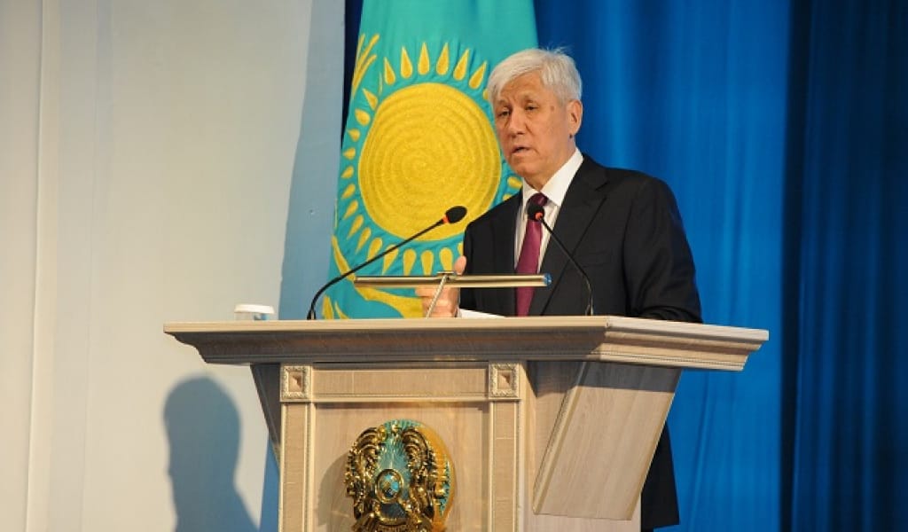 АМАНДЫҚ БАТАЛОВ: "ТАЛДЫҚОРҒАН ҚАЛАСЫНАН ҮШ ЗАУЫТ САЛУДЫ ТАПСЫРАМЫН"