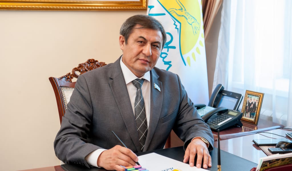 УӘКІЛ: "МЕМЛЕКЕТТІК ҚЫЗМЕТ ӘДЕБІ ҚАТАҢ САҚТАЛАДЫ"