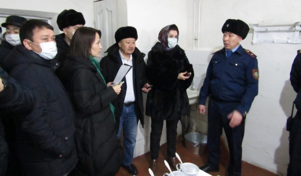 "ҚАТТЫ ӘСЕР ЕТТІ": ЛАУАЗЫМДЫ ТҰЛҒАЛАР ТҮРМЕ ТІРШІЛІГІМЕН ТАНЫСТЫ