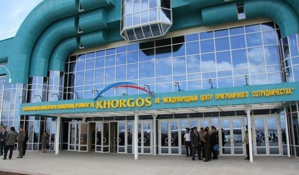 "БІРАЗ ПРОБЛЕМА БАР": "ҚОРҒАС" ОРТАЛЫҒЫ ЖУЫҚ АРАДА АШЫЛМАЙДЫ