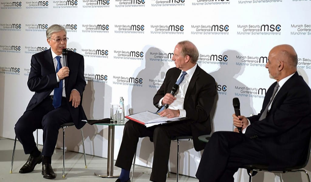 Қ.ТОҚАЕВ: "ҚЫТАЙМЕН, РЕСЕЙМЕН КӨРШІ БОЛУ - ҮЛКЕН МҮМКІНДІК"