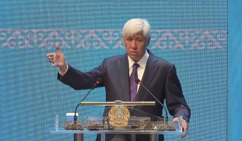 "ОРЫНДАЙМЫЗ": АМАНДЫҚ БАТАЛОВ ХАЛЫҚ АЛДЫНДА ЕСЕП БЕРДІ