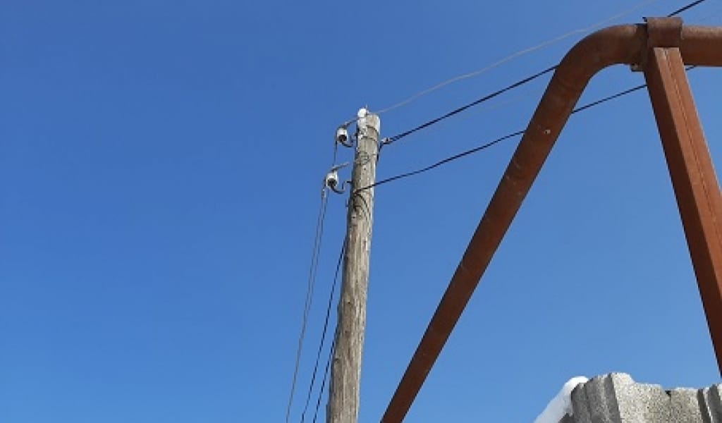 ӘКІМДІК НАЗАРЫНА: АЛМАТЫНЫҢ ІРГЕСІНДЕ ТҰТАС БІР АУЫЛ ЖАРЫҚҚА ЖАРЫМАЙ ОТЫР