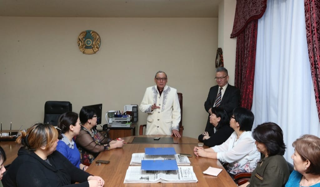 "ЖЕТІСУ" ГАЗЕТІНІҢ АРУЛАРЫНА ЕҢ ҚЫМБАТ СЫЙЛЫҚ ТАРТУ ЕТІЛДІ