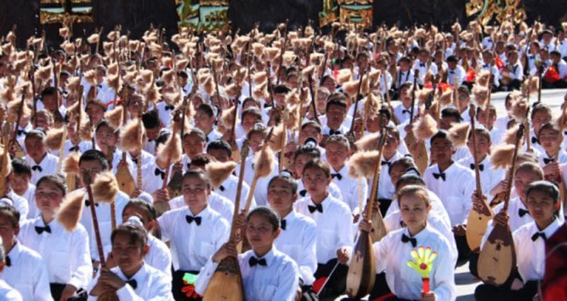 Мың домбыраның үні