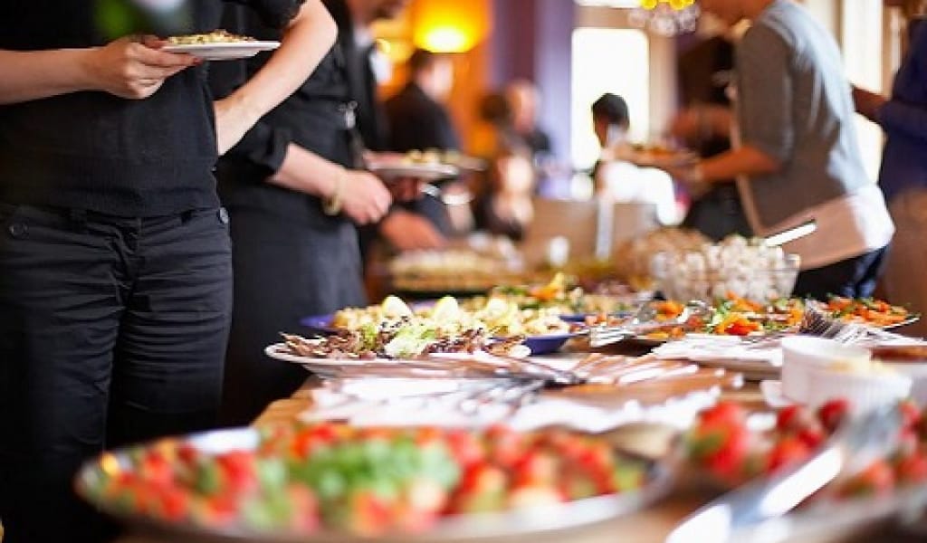 ДЕНСАУЛЫҚ САҚТАУ МИНИСТРІ: "ТОЙҒА ҚАТЫСПАУҒА КЕҢЕС БЕРЕМІЗ"