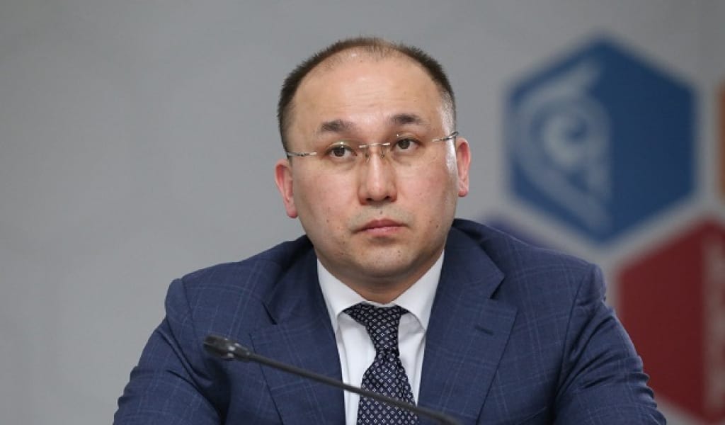 "ҚОРҚУДЫҢ ҚАЖЕТІ ЖОҚ": МИНИСТР БАРША ҚАЗАҚСТАНДЫҚҚА ҮНДЕУ ТАСТАДЫ