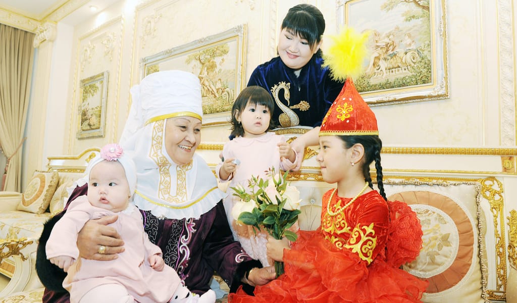 "МОЛШЫЛЫҚҚА БАСТАСЫН": АМАНДЫҚ БАТАЛОВ ЖЕТІСУЛЫҚТАРДЫ ЖЫЛ БАСЫМЕН ҚҰТТЫҚТАДЫ