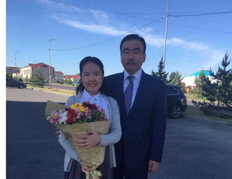 Әже тәрбиесін алған әкім