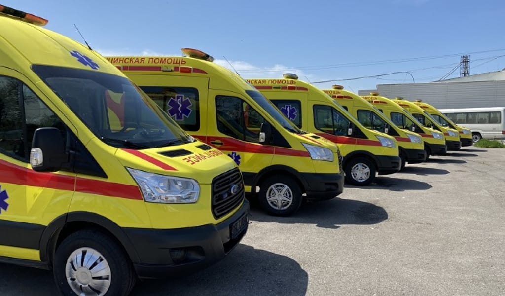 ТИМУР ҚҰЛЫБАЕВ ПЕН ҚАЙРАТ БОРАНБАЕВ "ЖЕДЕЛ ЖӘРДЕМ" КӨЛІКТЕРІН СЫЙҒА ТАРТТЫ