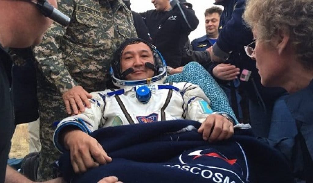 АМАНДЫҚ БАТАЛОВ ҚАЗАҚТЫҢ ҮШІНШІ ҒАРЫШКЕРІН ҚҰТТЫҚТАДЫ