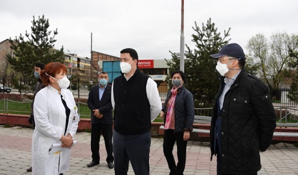 БІРДЕН ТОҒЫЗ НАУҚАС ШЫҚҚАН ЕҢБЕКШІҚАЗАҚ АУДАНЫНА ВИЦЕ-МИНИСТР КЕЛДІ