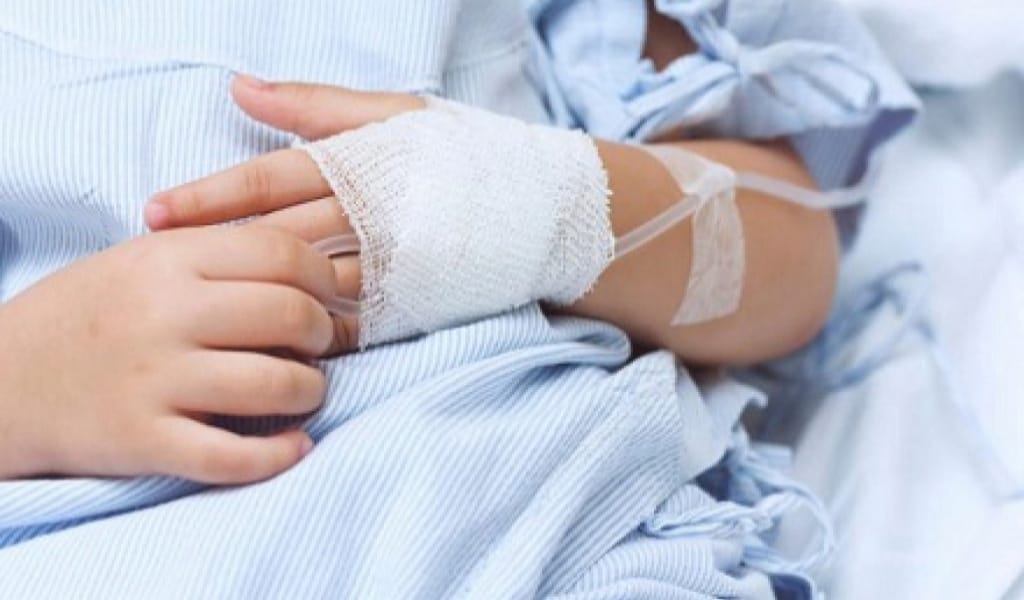 "КӨЗІНЕ ТҰЗ СЕПКЕН": ӨГЕЙ ӘКЕСІ ҰРЫП-СОҚҚАН БАЛА АУЫР ХАЛДЕ АУРУХАНАҒА ТҮСТІ