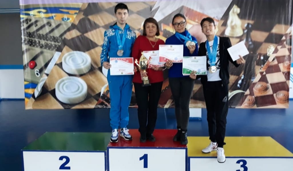 "ЕКІНШІ КӨЗІМ - ДОЙБЫ МЕН ТОҒЫЗҚҰМАЛАҚ": ЖАНАРДЫҢ ӨМІРДЕГІ ЖЕҢІСІ