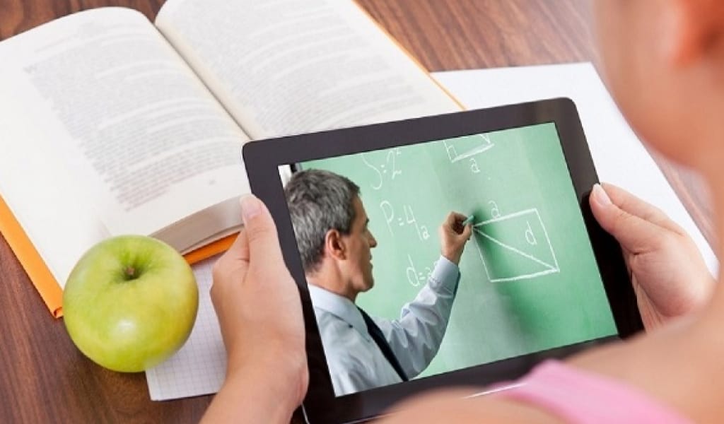 "ЖАЙ ҒАНА СӨЗ ЕМЕС": КОРОНАВИРУС КӨПТЕГЕН КЕМШІЛІКТІҢ БЕТІН АШТЫ