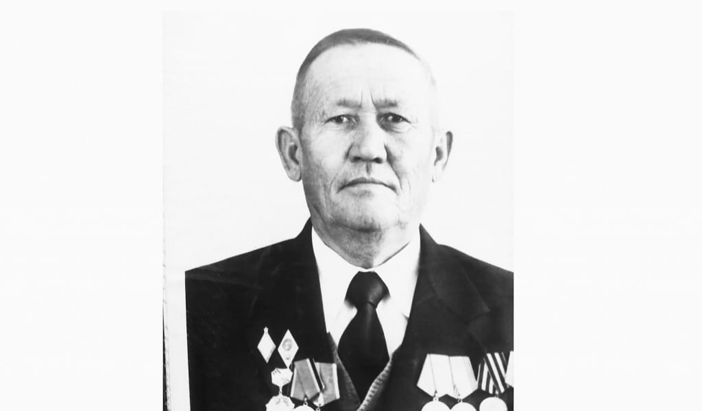 ЖЕҢІСКЕ - 75 ЖЫЛ: МАЙДАНГЕР ҰСТАЗ ЕСІМІ МӘҢГІ ҰМЫТЫЛМАЙДЫ