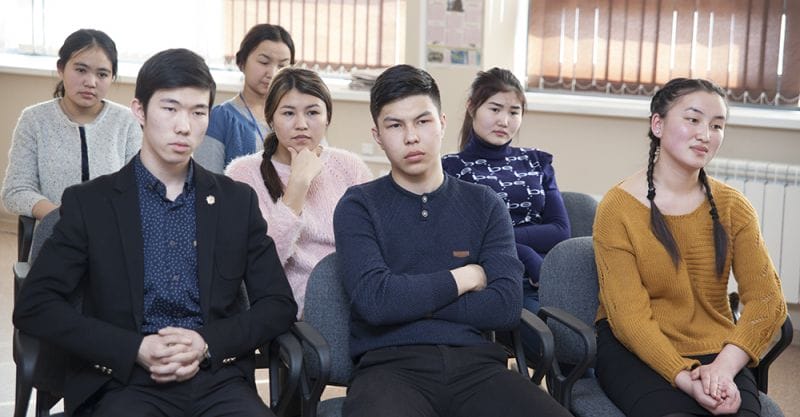 АНА МЕН БАЛА - ДЕМОГРАФИЯ ДІҢГЕГІ