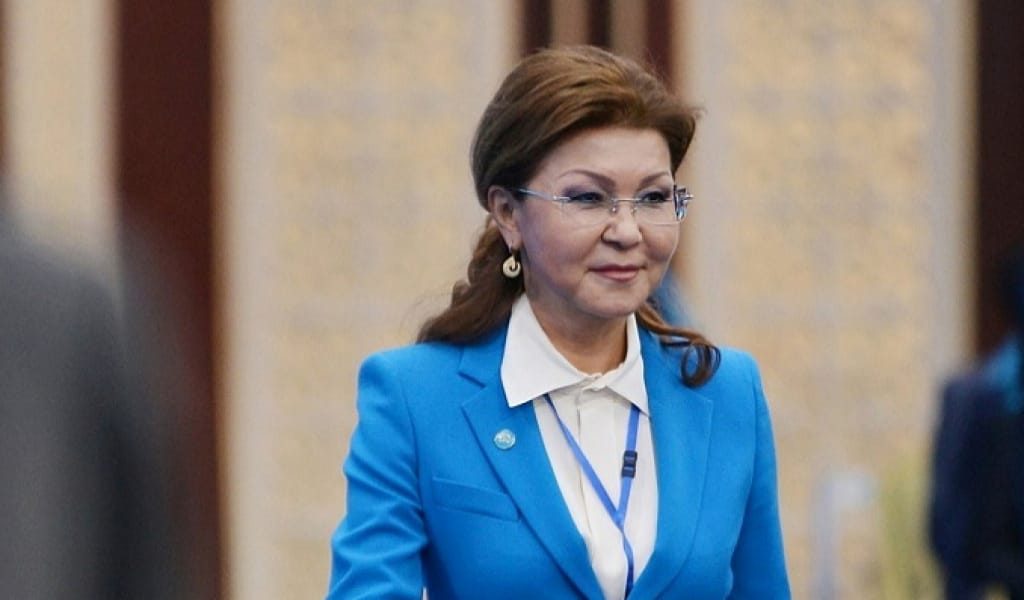 "ДАРИҒА НАЗАРБАЕВАНЫҢ ӨКІЛЕТТІГІ ТОҚТАДЫ": ПРЕЗИДЕНТ ЖАҢА ЖАРЛЫҚҚА ҚОЛ ҚОЙДЫ