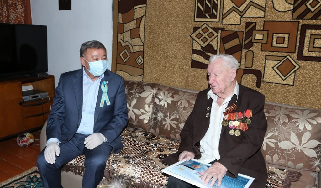 ЖЕҢІСКЕ - 75 ЖЫЛ: 95 ЖАСТАҒЫ СОҒЫС АРДАГЕРІ ПАРТИЯҒА ӨТІНІШ АЙТТЫ