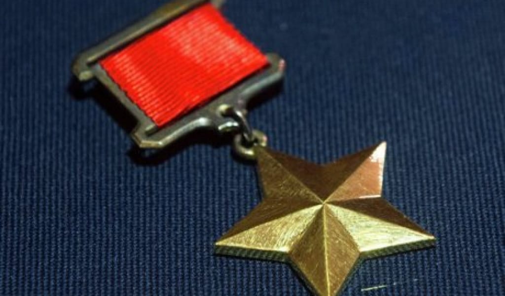 ЖЕҢІСКЕ - 75 ЖЫЛ: ҚҰДАЙБЕРГЕН ЖАНСЕРІКОВ БАТЫР АТАҒЫНА ЛАЙЫҚ ЕДІ