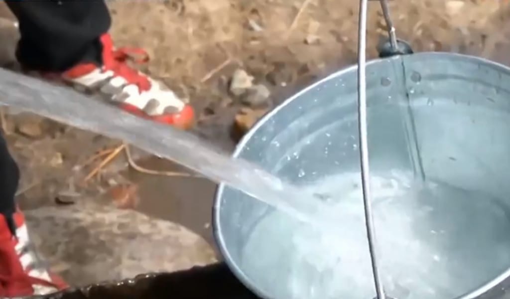 "ҚОРҚЫТЫП АҚША ЖИНАҒАН": КЕРБҰЛАҚ АУДАНЫНДА БҮТІН БІР АУЫЛ АУЫЗСУСЫЗ ОТЫР